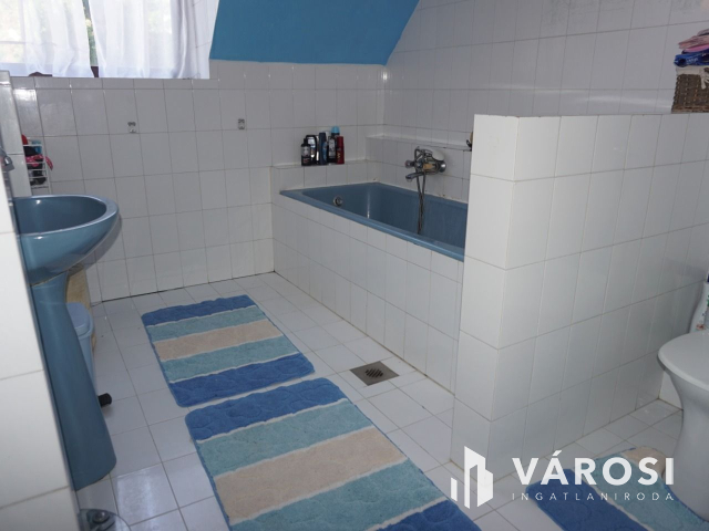 12 szobás apartman a Várfürdő közelében!