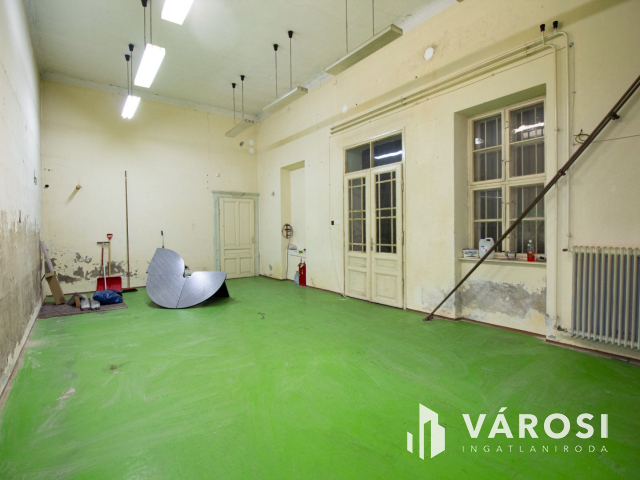 Andrássy úti üzlethelyiség vagy lakás ?