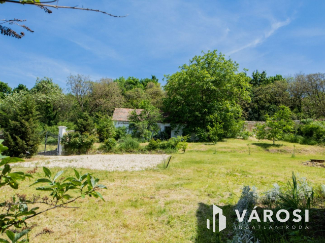 Részben felújított nemesi kúria, udvarház!