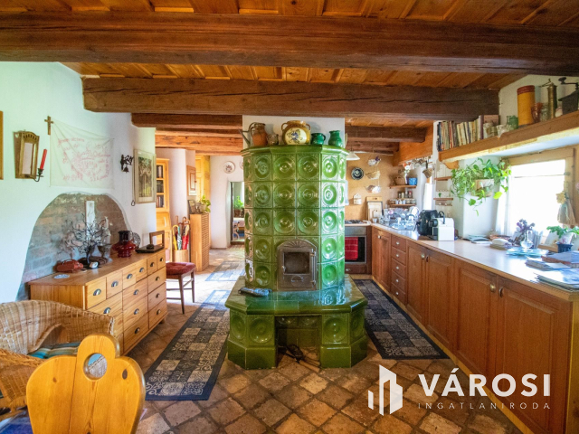 Falusi birtok Fehértón! Ezt látni kell!