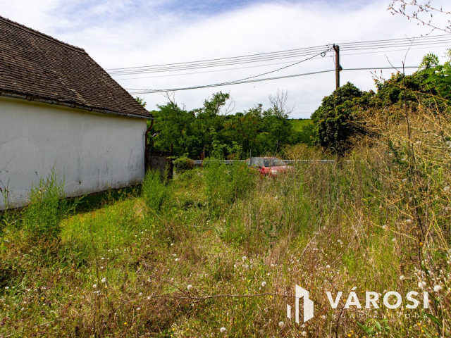Optimális méretű telek az új otthonának!