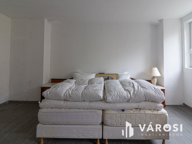 30 fős munkásszálló, hotel Csepel-Gyártelepen!