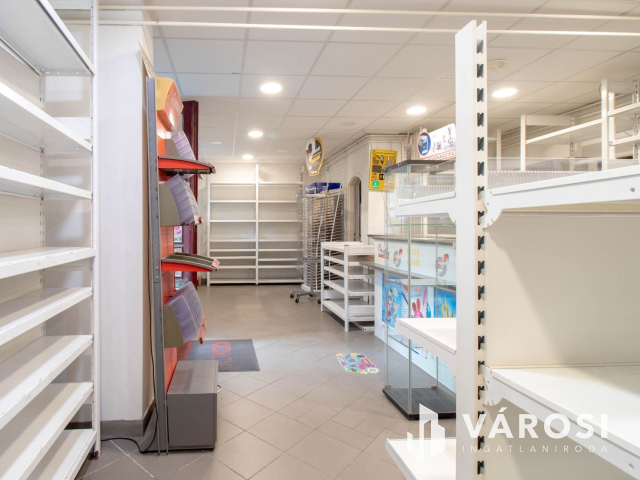 Orczy úton 44 m2-es, utcai bejáratú üzlethelyiség eladó