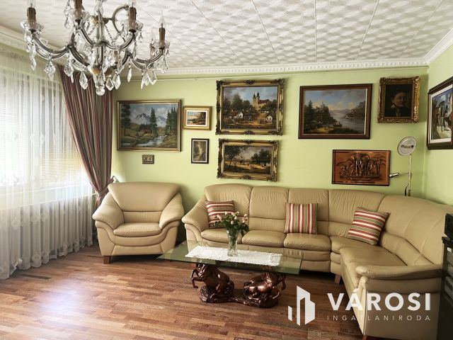 Népszerű Cukrászda + Elismert Cukrászüzem + Belvárosi otthon