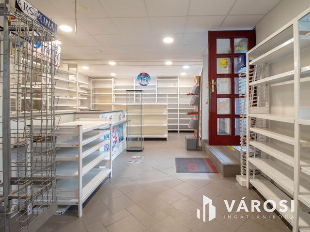 44 m2-es iroda utcai bejárattal a Nagyvárad tértől 500 m-re