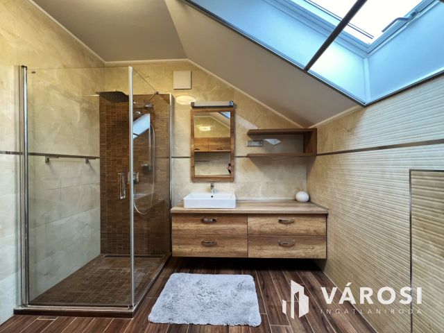 Álomszép luxusotthon, bútorozva eladó