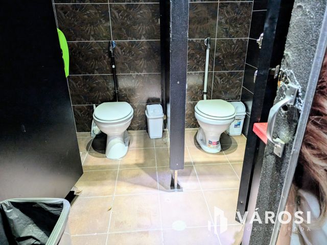 Szórakozóhely Gyula belvárosának legszebb részén kiadó!