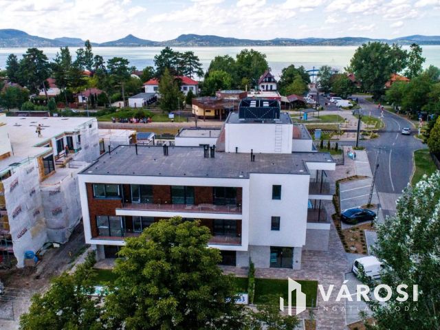 Új építésű lakás (A74), a Balatontól 200 méter távolságra