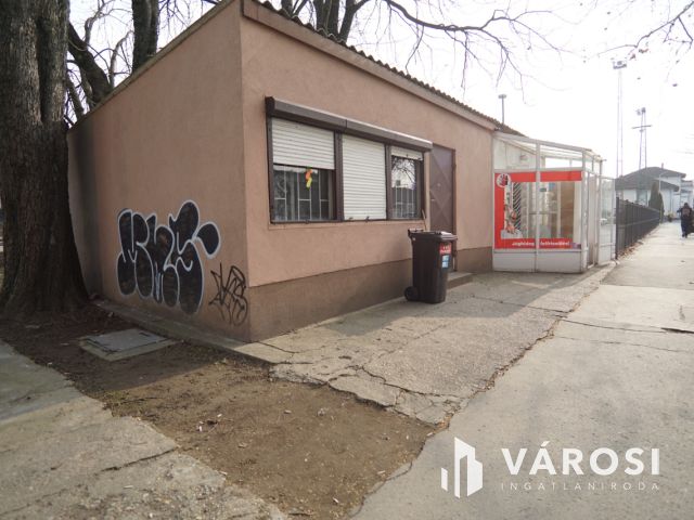 Eladó kis üzlethelység, számos lehetőséggel!