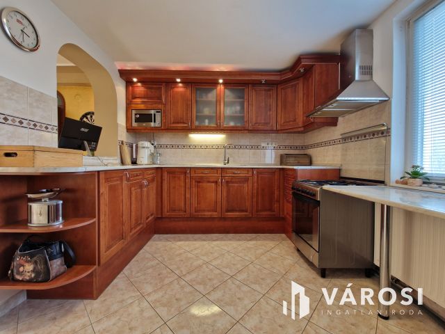 Lenyűgöző kilátás, prémium életérzés Táborhegyen!