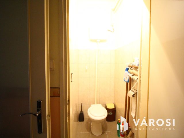 Vásárhelyen kiváló telephelyet kínálok.