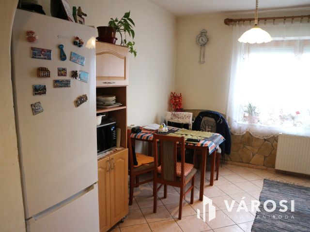 Táplánszentkereszt,2generációs,5szoba,családi h. eladó.