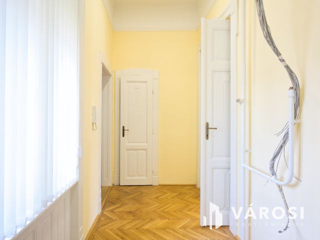 Belvárosi exluzív iroda kiadó