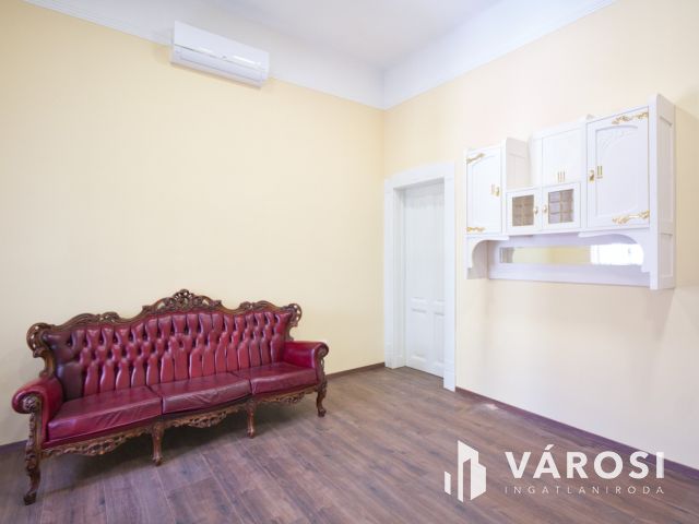 Belvárosi exluzív iroda kiadó