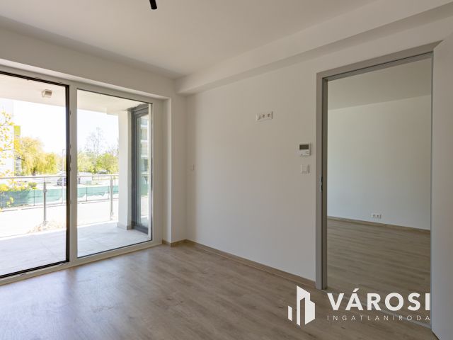 Új építésű, kisebb, megfizethetőbb, Siófok, Ezüstparton