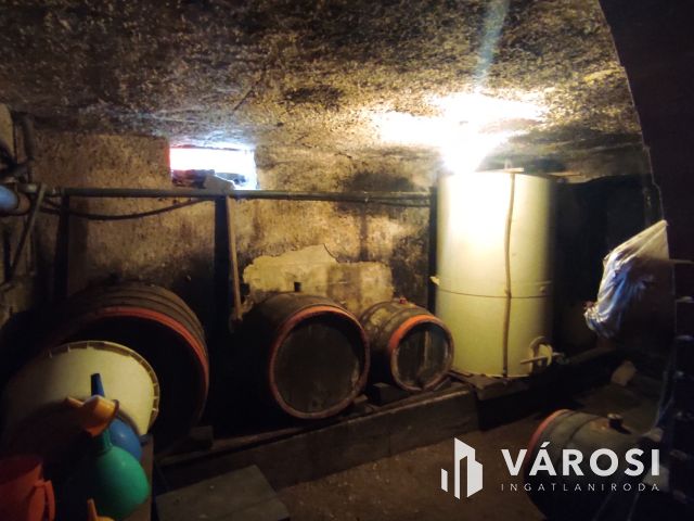 Badacsony oldalában családi ház kedvező áron eladó