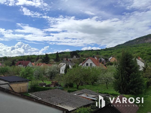 Badacsony oldalában családi ház kedvező áron eladó