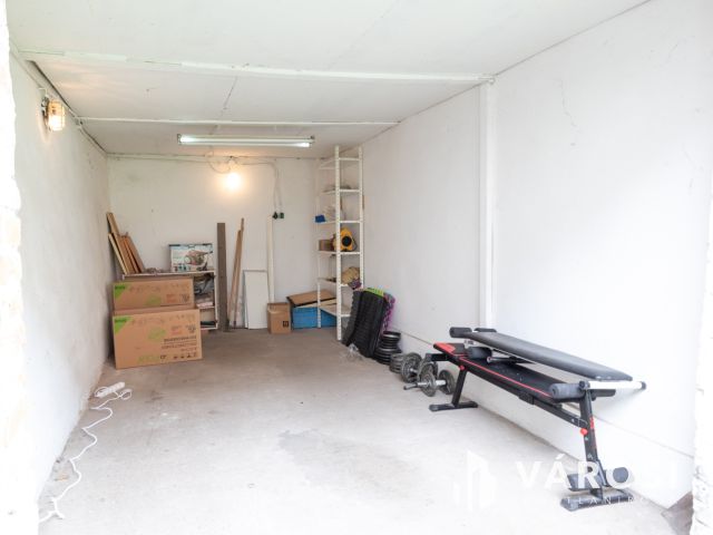 Társasházi garázs Alsóvároson