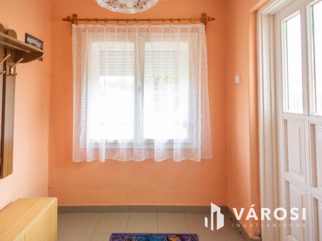 Olyan, mint egy folyóparti nyaraló, de mégis sokkal több..