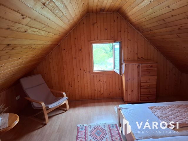 Saját rezsiköltségét megtermelő Balatoni panorámás nyaraló