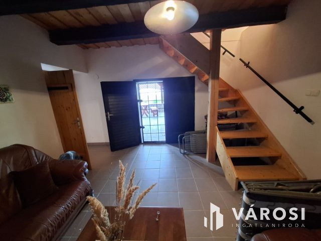 Saját rezsiköltségét megtermelő Balatoni panorámás nyaraló