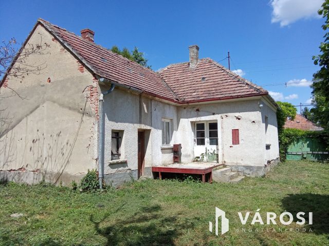 70 nm-es ház, Hegyfaluban