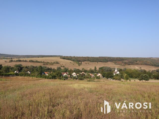 Fantasztikus panorámás telek Kerekiben eladó