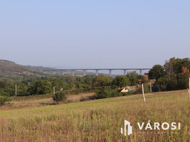 Fantasztikus panorámás telek Kerekiben eladó