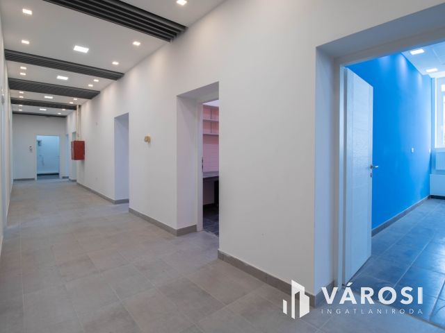 Újbudán 24 m2-es, felszerelt, bútorozott fogászati rendelő