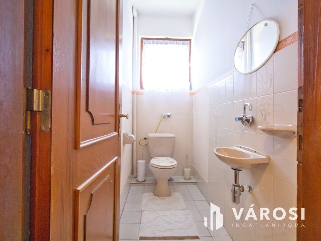 Vásárhelyen, csendes otthon a belvárosban