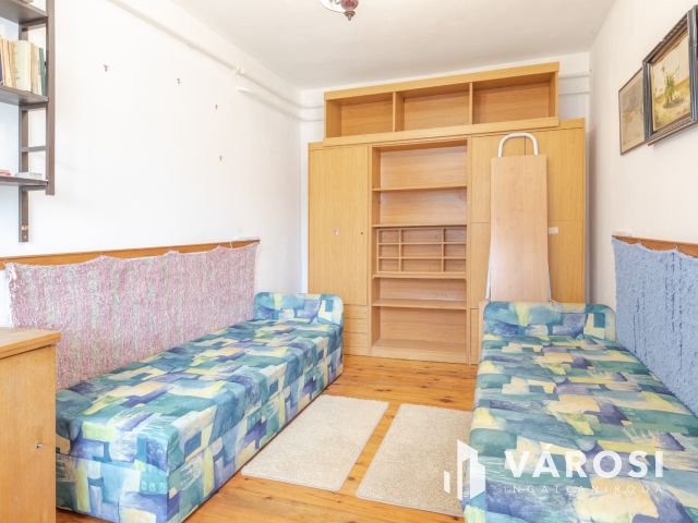 Kétgenerációs 6 szobás családi ház Szőregen