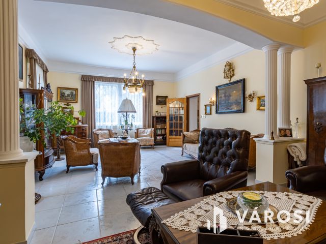 Szép nagy ház, rendezett nagy telek, Rákosszentmihályon