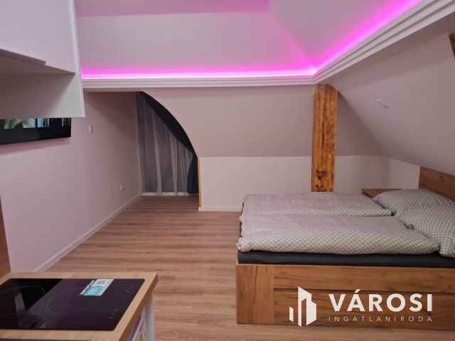 Két lakás egyben, kiváló befektetés Siófok szívében