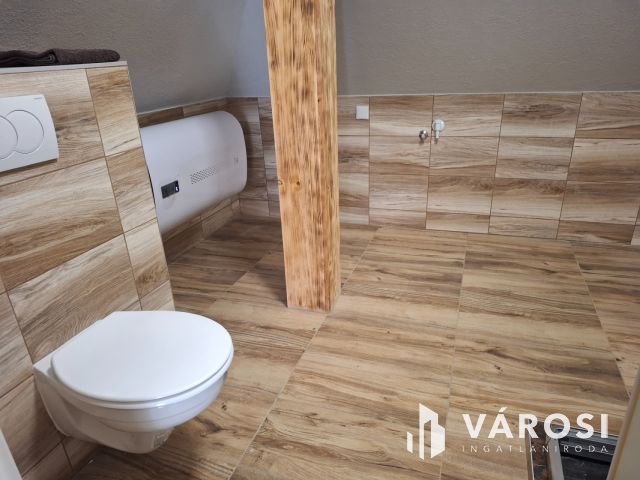 Két lakás egyben, kiváló befektetés Siófok szívében