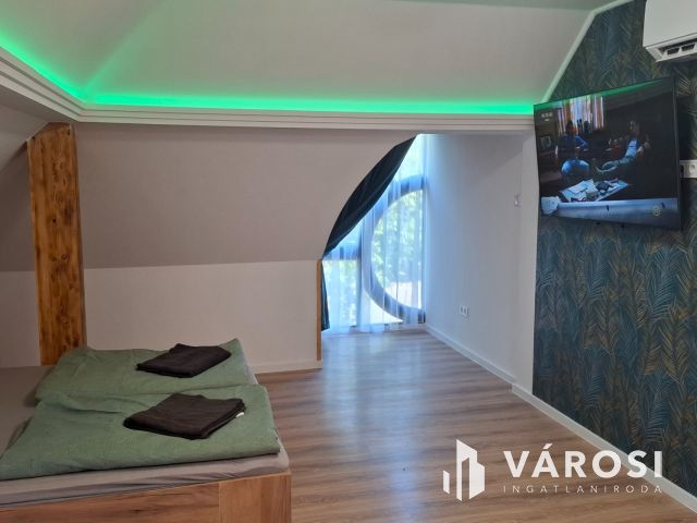 Két lakás egyben, kiváló befektetés Siófok szívében