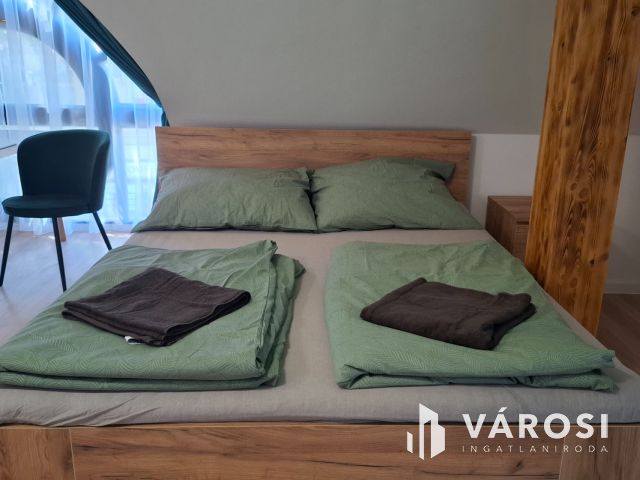 Két lakás egyben, kiváló befektetés Siófok szívében