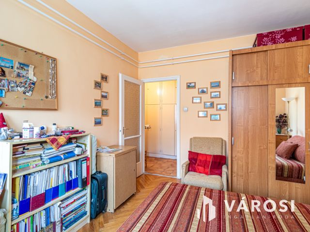 Ritka lehetőség, eladó lakás garázzsal együtt