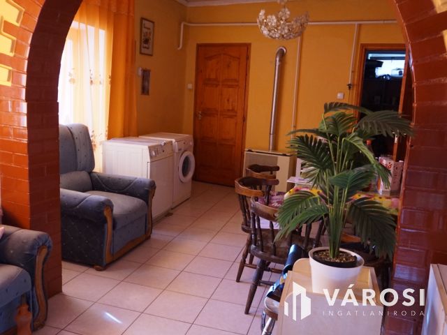 Családi ház remek helyen