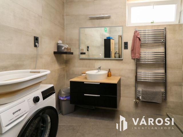 Működő apartman, raktár és telephely egyben!