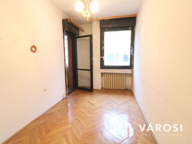 Irodának is alkalmas családi ház felsővároson!