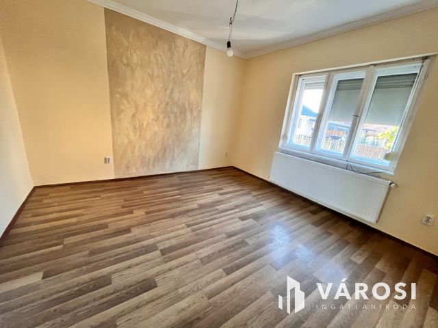 Felújított ház két lakrésszel – szabadság vagy befektetés