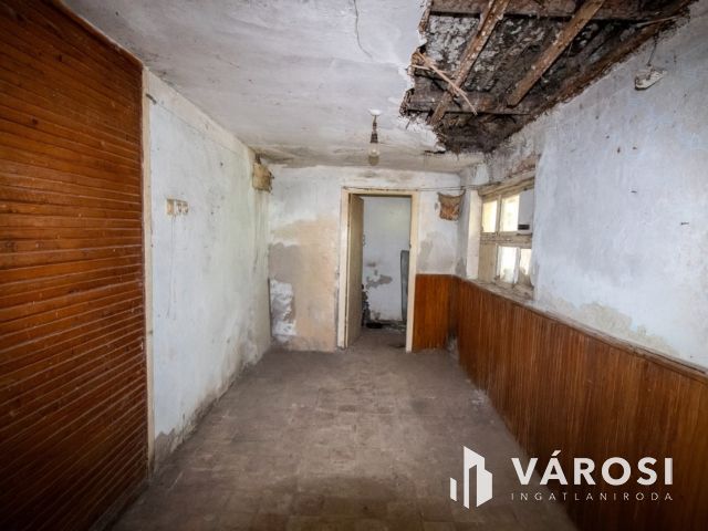 Eladó felújítandó vagy bontandó ingatlan Orosházán