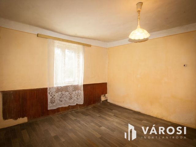 Eladó felújítandó vagy bontandó ingatlan Orosházán