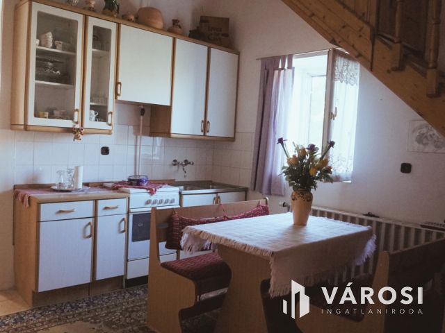 Patinás ház kiváló helyen Vásárhelyen