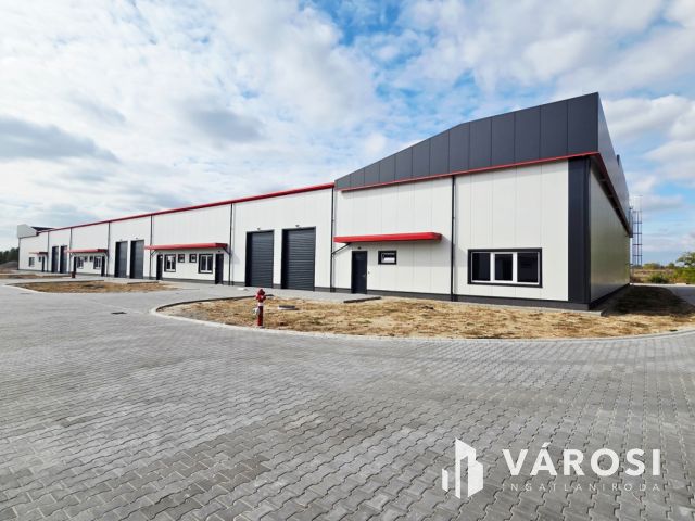 Eladó új, 6 méter belmagasságú raktár Vecsésen