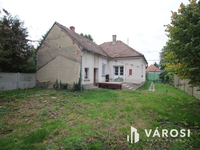 70 nm-es ház, Hegyfaluban