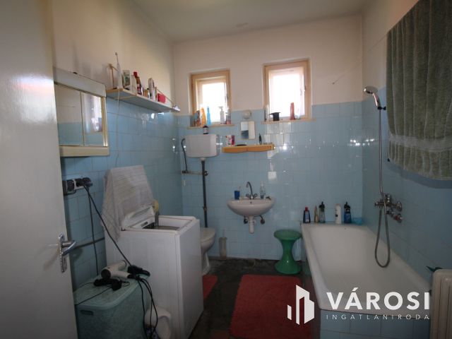 6 szobás ház, Szombathelyhez közel, Perenyén