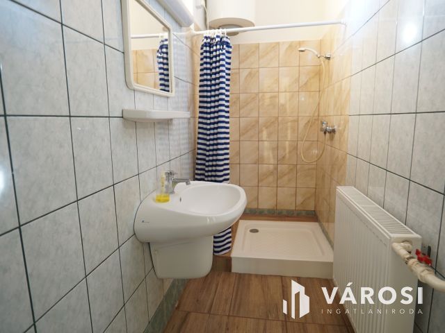 Kétgenerációs, folyamatosan karbantartott családi ház!