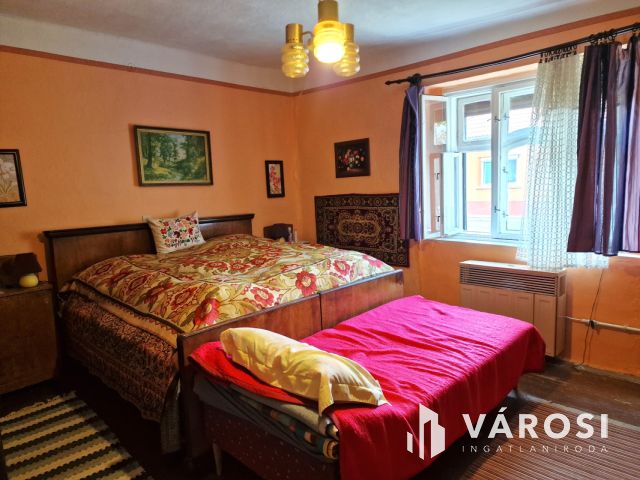 Hangulatos, száraz vályogház, KÖRÖS-PARTI panorámával