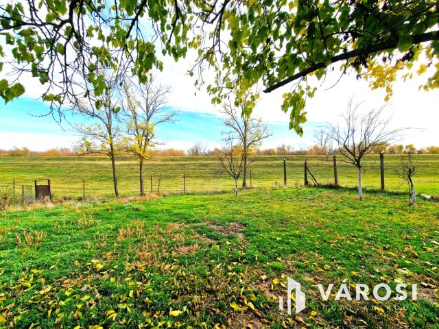 Hangulatos, száraz vályogház, KÖRÖS-PARTI panorámával